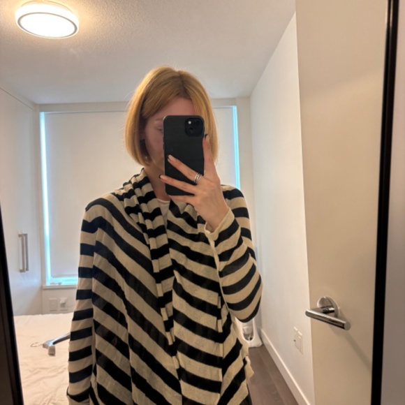 MARCCAIN womens coat - Picture 3 of 7